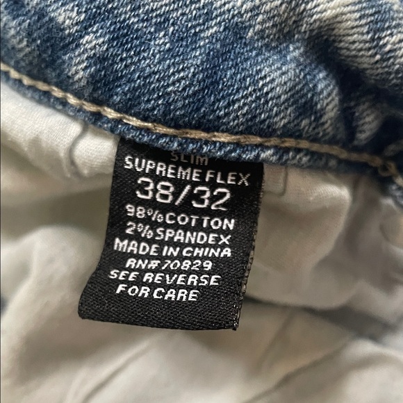 Rue21 Light Blue Distressed Men's Jeans - Picture 3 of 4